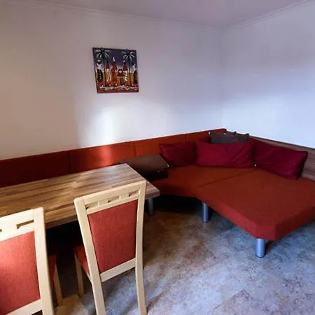 Apartament Mit Eigenem Balkon